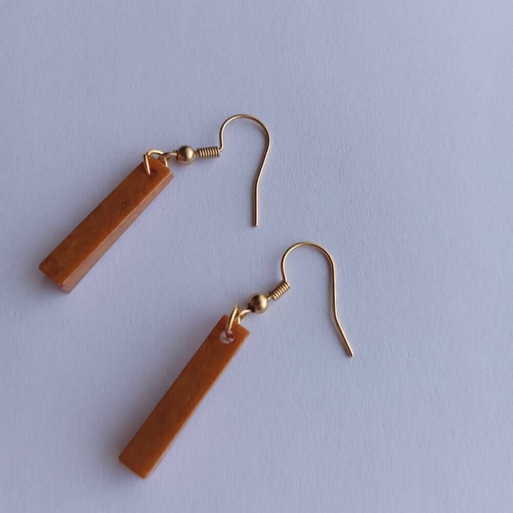 💕5/25 Carmel bar earrings - Picture 3 of 4